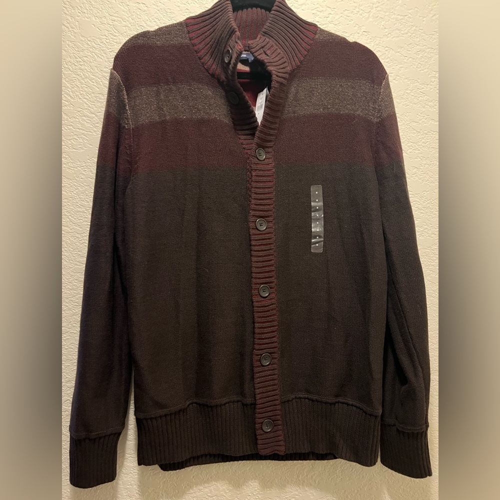Gap Men’s Buttoned Cardigan NWT Size Medium